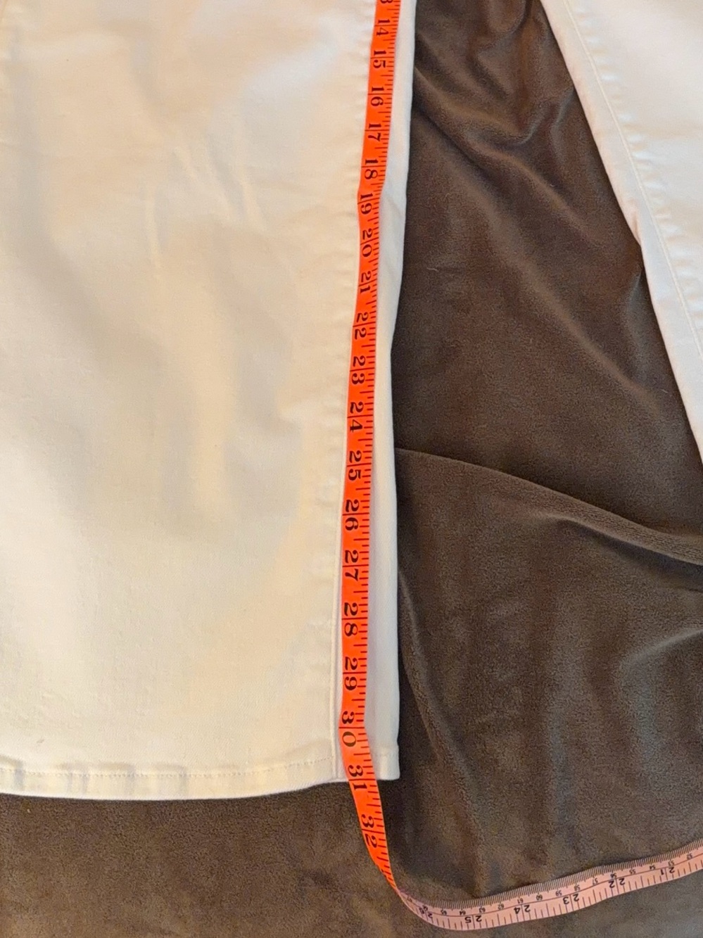 Levi's White 318 Shaping Wide-Leg Mid-Rise Jeans NWOT 29 x 32 - Picture 4 of 7
